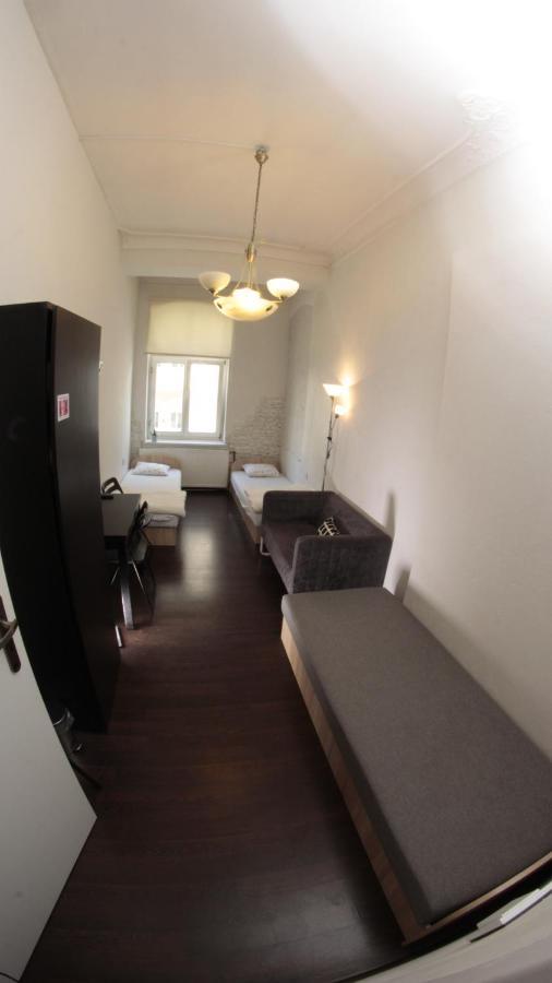Pit Stop Hostel Πόζναν Εξωτερικό φωτογραφία